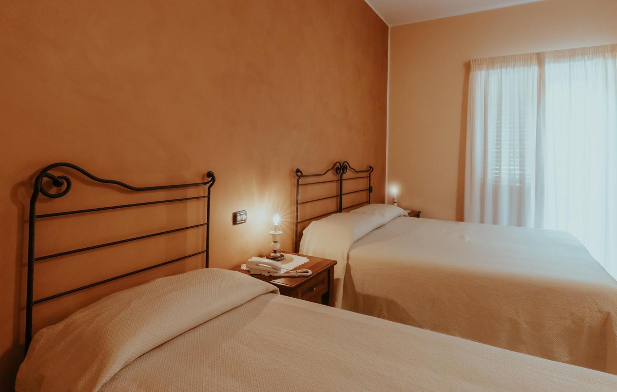 San Raffaele Hotel Restaurant & Resort Castelluccio Superiore Esterno foto